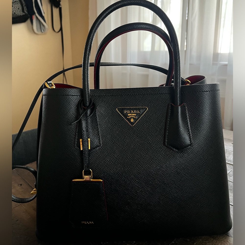 Prada Saffiano Cuir (black)